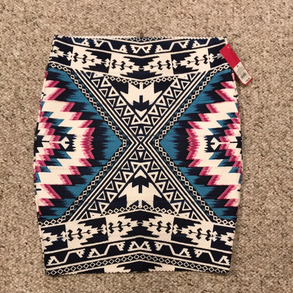 NWT bandage skirt